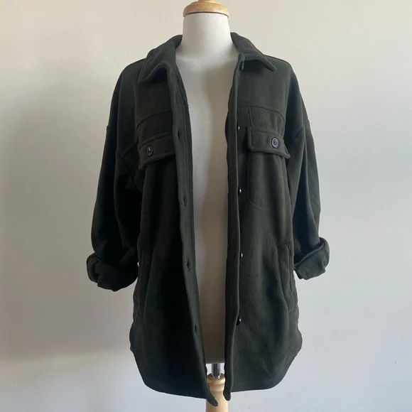 NWT Dark Green Oversized Button Down Fleece Shacket - Picture 5 of 8